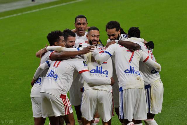  法甲黑马洛里昂崛起，七轮不败逼近前四  