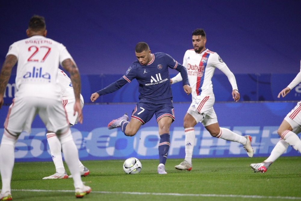  科雷兹防线固若金汤，法甲失球数最少球队名副其实